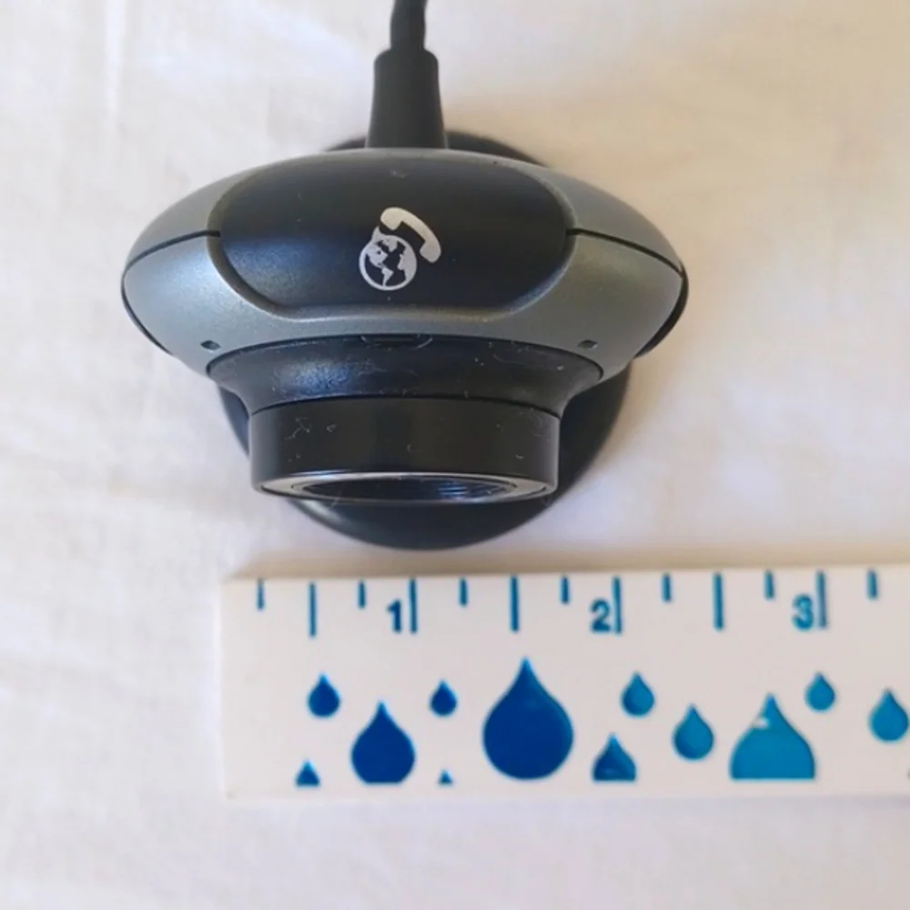 Microsoft Webcam LifeCam VX-3000 Wired USB with Built-In Microphone, Model 1076